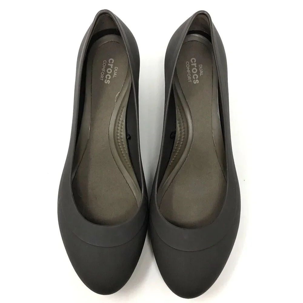Crocs Lina Wedge Pumps Womens 8 Taupe Slip On Heels Comfort Career Shoes NWOT